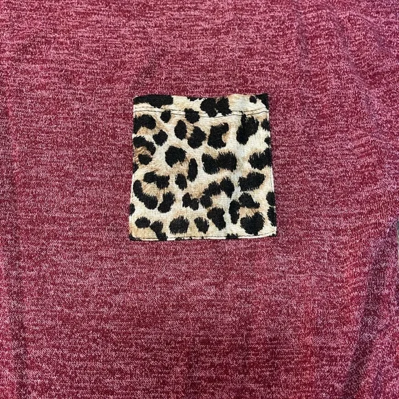 Burgundy Twisted Hem Top with Leopard pocket - Picture 4 of 9